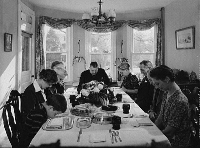 640px-Thanksgiving_grace_1942